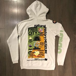 FREE CITY Pullover Hoodie